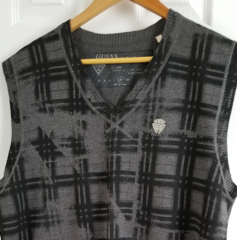 GUESS CHECKER-PLAID VEST (DARK GRAY)